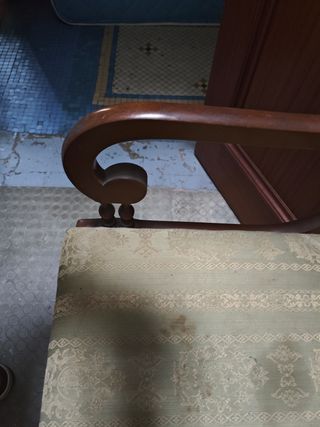 Tresillo madera+ 2 sillas