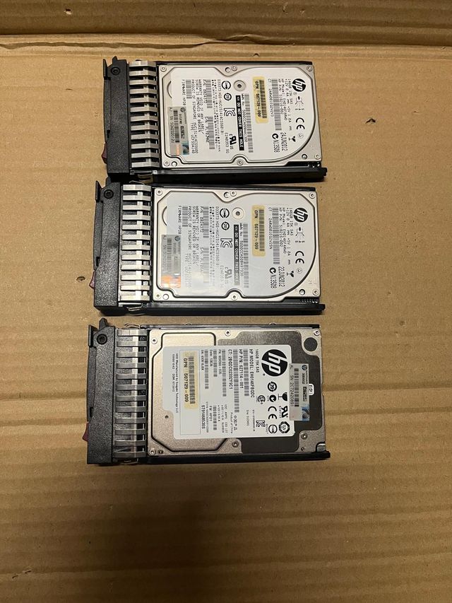 LOTE DE 3 DISCO DUROS SAS HP DE 146 GB, 2,5" 6G DP