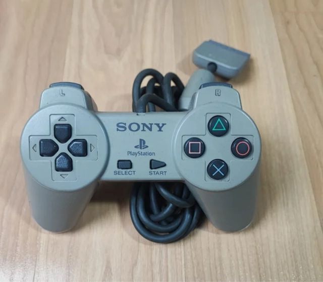 Playstation 1 cableado y dos mandos originales