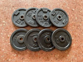 Pesas de gimnasio.