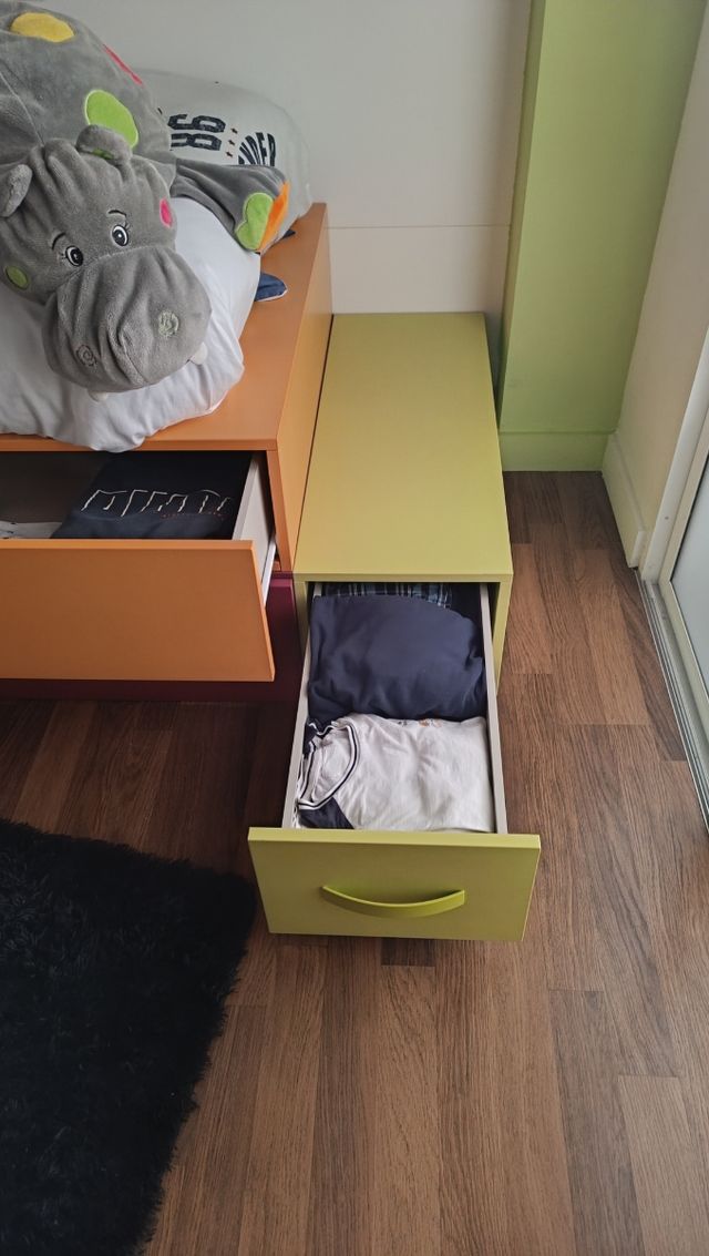 Dormitorio juvenil, cama nido