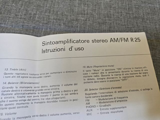 Manuale d'istruzioni Sintoamplificatore Lenco R25