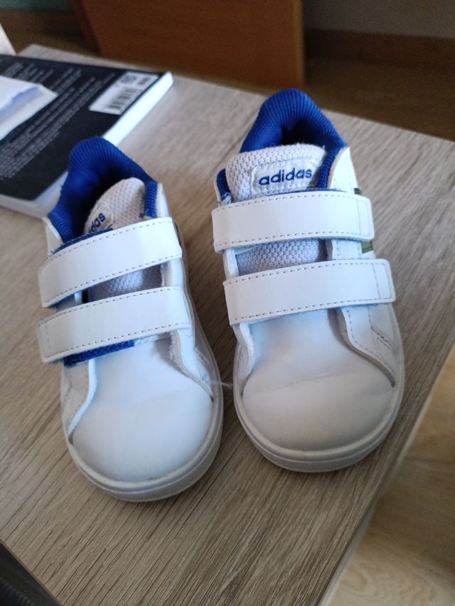 Zapatillas Adidas n 22 niño 