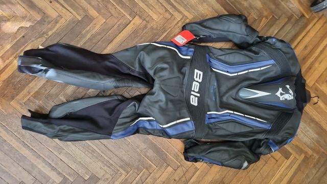Mono traje moto Bela