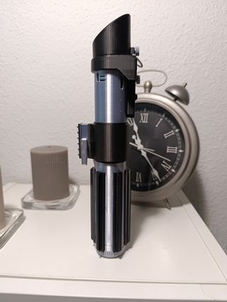 RÉPLICA DECORATIVA MANGO SABLE LASER DARTH VADER