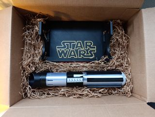 RÉPLICA DECORATIVA MANGO SABLE LASER DARTH VADER