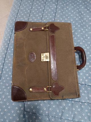 Se vende Maletín portafolios piel