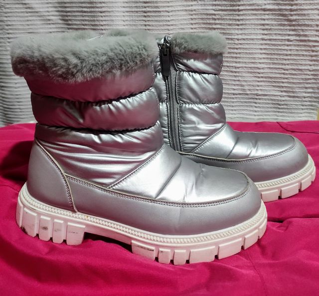 Botas niña plata. talla 33