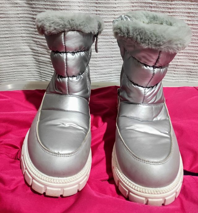 Botas niña plata. talla 33