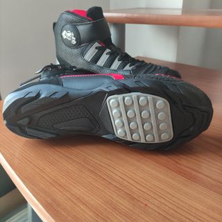 Botas de moto totalmente nuevas 