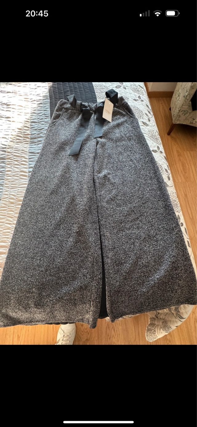2 pantalones con etiqueta nuevos sin estrenar