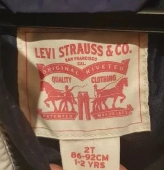 Chaqueta levi's 1/2 años