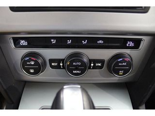 Volkswagen Passat Advance Variant   2.0 TDI 150CV BMT DSG 