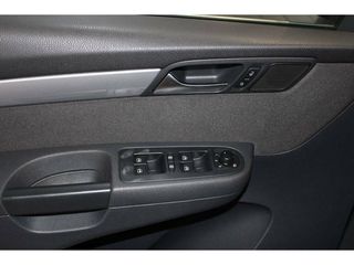 Volkswagen Sharan Advance 2.0 TDI 140cv DSG 