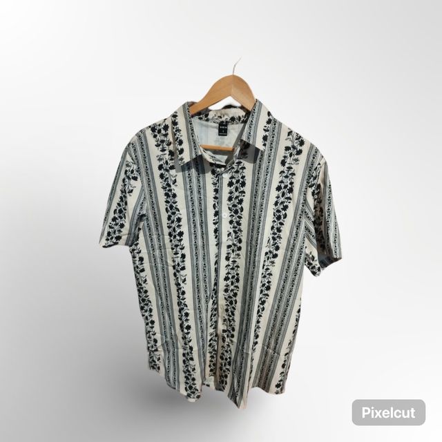 Camisa estampada hombre