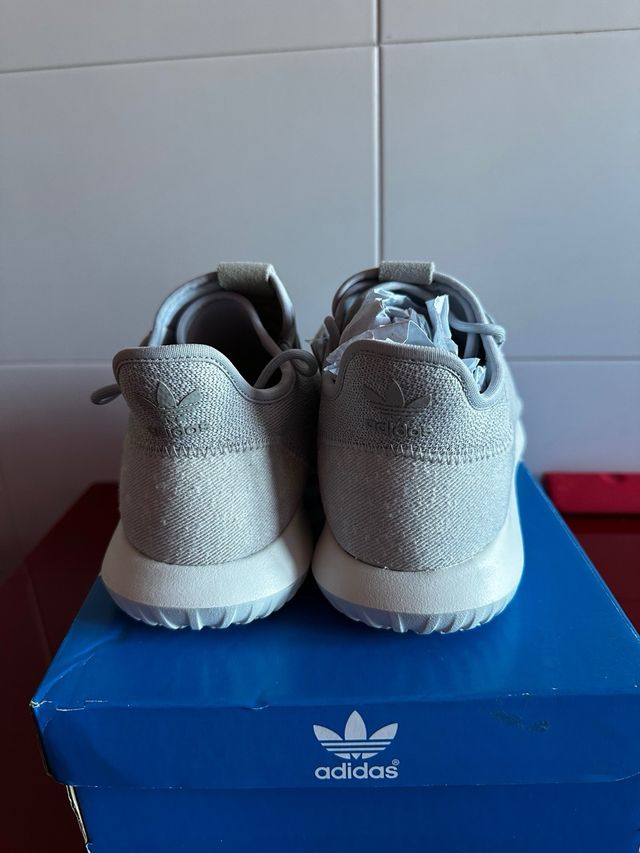 Adidas Tubular Gris