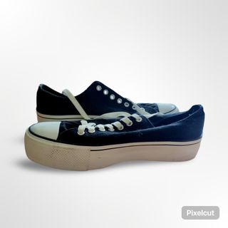 Zapatillas plataforma estilo Converse