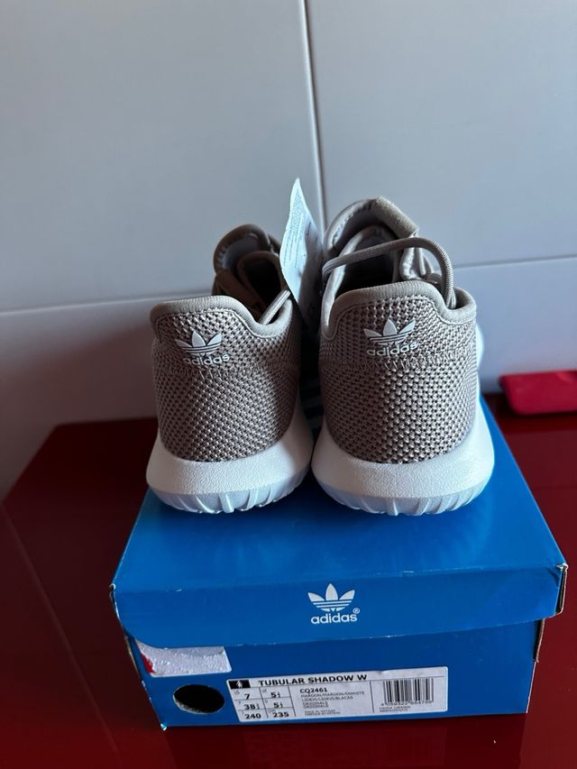 Adidas Tubular mujer