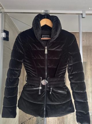 Plumas Guess