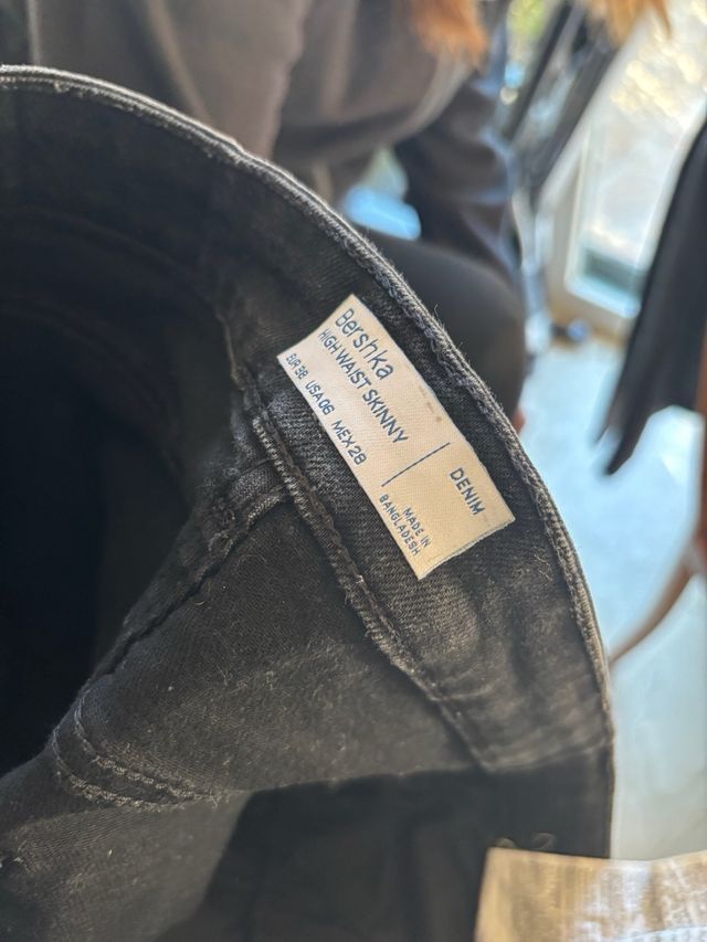 Pantalon vaquero negro