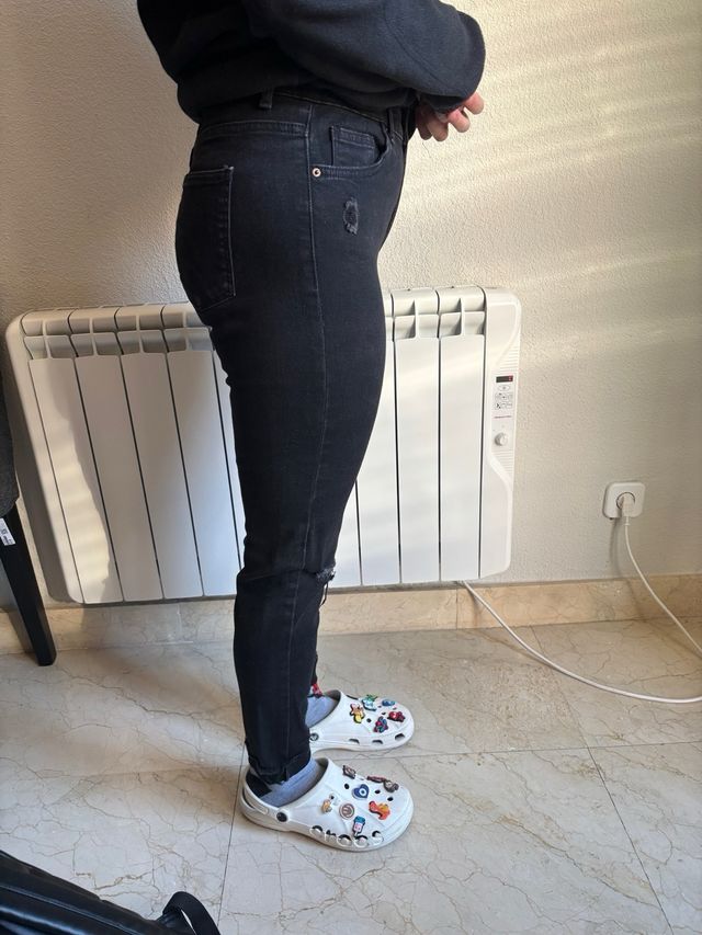 Pantalon vaquero negro