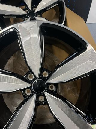 Pack llantas look rs4 8.5 x19 5x112 et 30