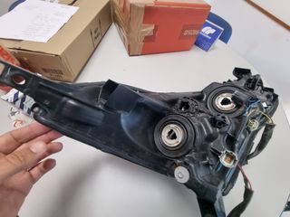 Farol frente esquerdo Nissan Micra