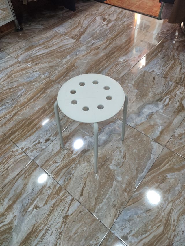 2 Taburetes ,precio cada uno