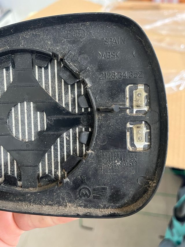 Carcasa y espejo retrovisor seat ibiza 