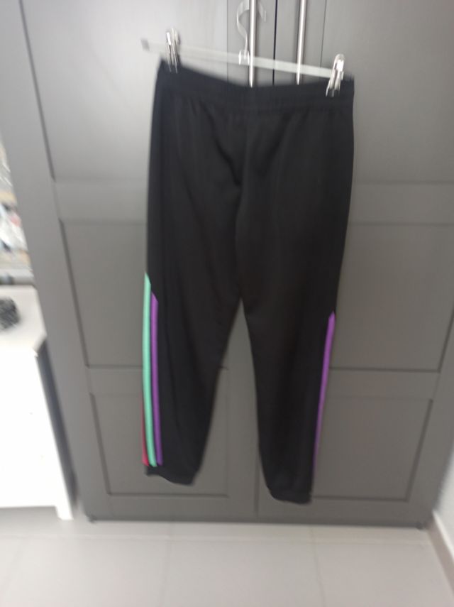 Pantalón chandal Adidas talla 13/14 años