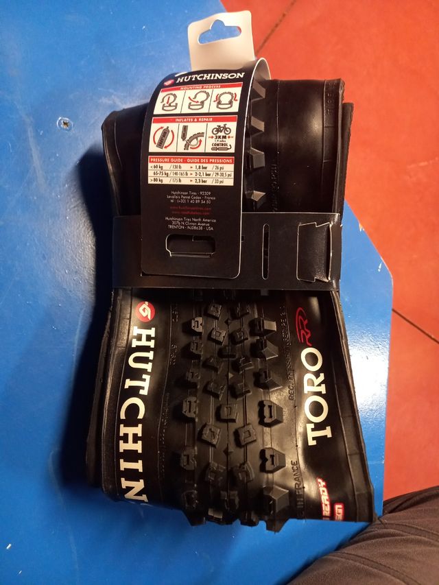 Cubierta Hutchinson Tubeless 29 x 2.35