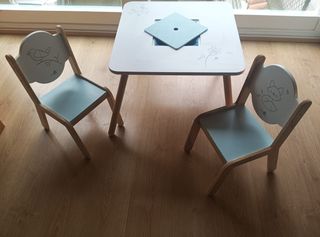 Mesa y 2 sillas INFANTIL (0 a 7 aprox)