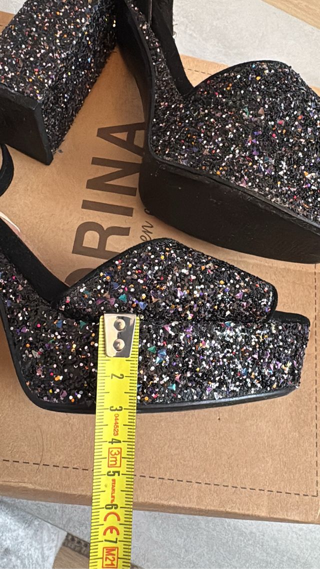 Zapatos Corina talla 36.