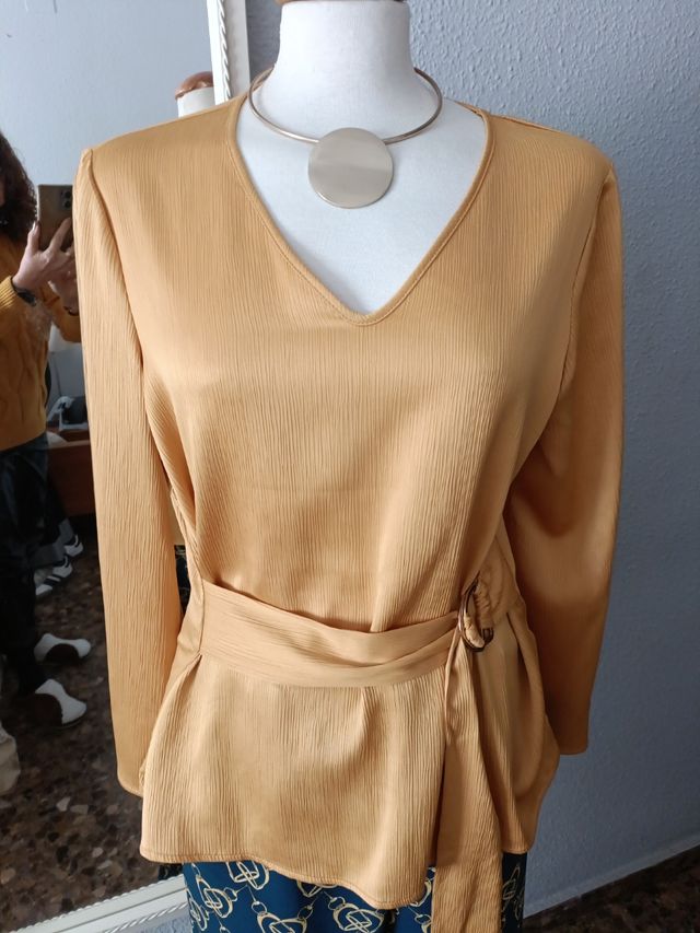 Conjunto pantalón y blusa