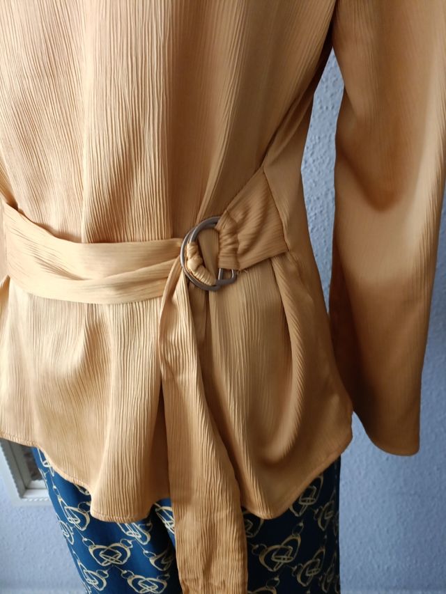 Conjunto pantalón y blusa
