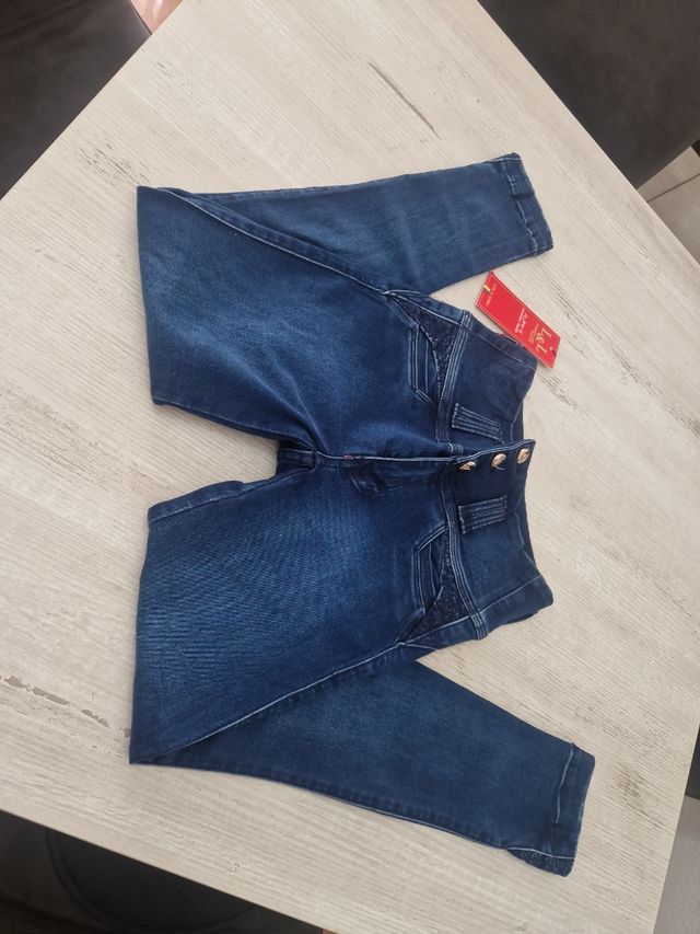 Pantalón corto talla 8