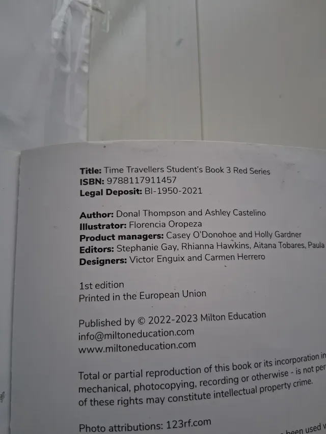 Time Travellers 3 Red Student's Book English 3 Pri