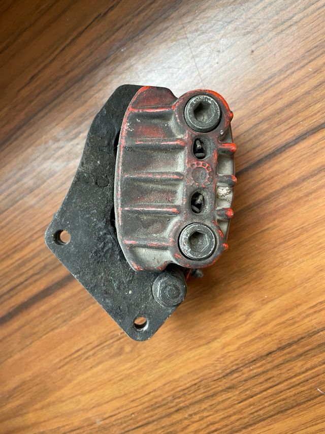 Pinza de freno ajp aprilia