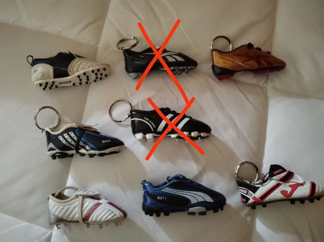 Llaveros botas de fútbol