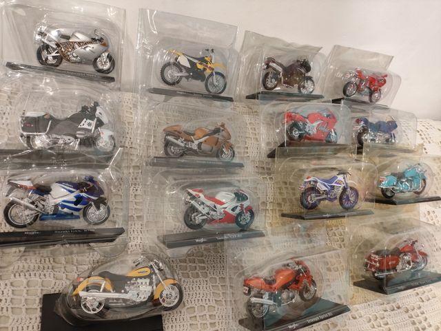 COLECCIÓN COMPLETA 60 MOTOS