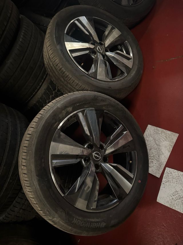 Llantas Nissan 19” con neumaticos