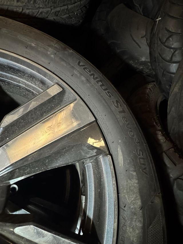 Llantas Nissan 19” con neumaticos