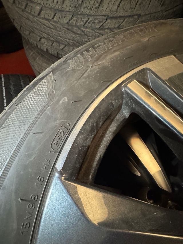 Llantas Nissan 19” con neumaticos