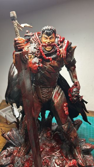 FIGURA ÚNICA DE BERSERK DE LOS NIÑOS PERDIDOS.