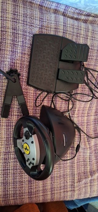 Volante y pedal