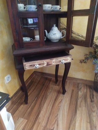 Pequeño mueble auxiliar
