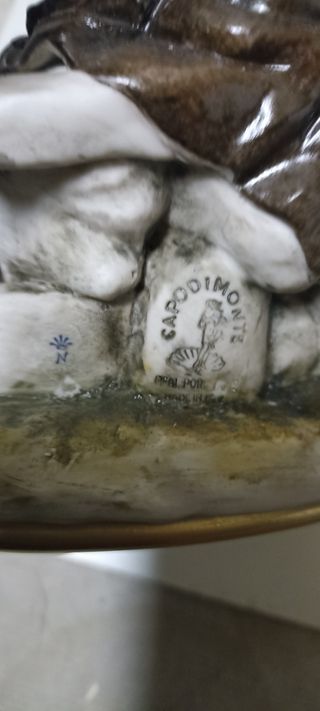 Buon cuore in porcellana di Capodimonte