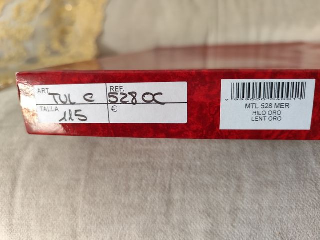 Manteletas fallera adulta, sin estrenar.