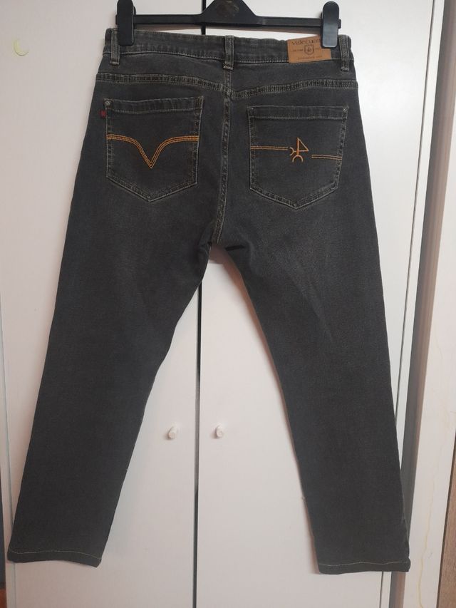 Pantalón vaquero marca Valecuatro