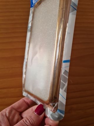 Cassa trasparente e dorata